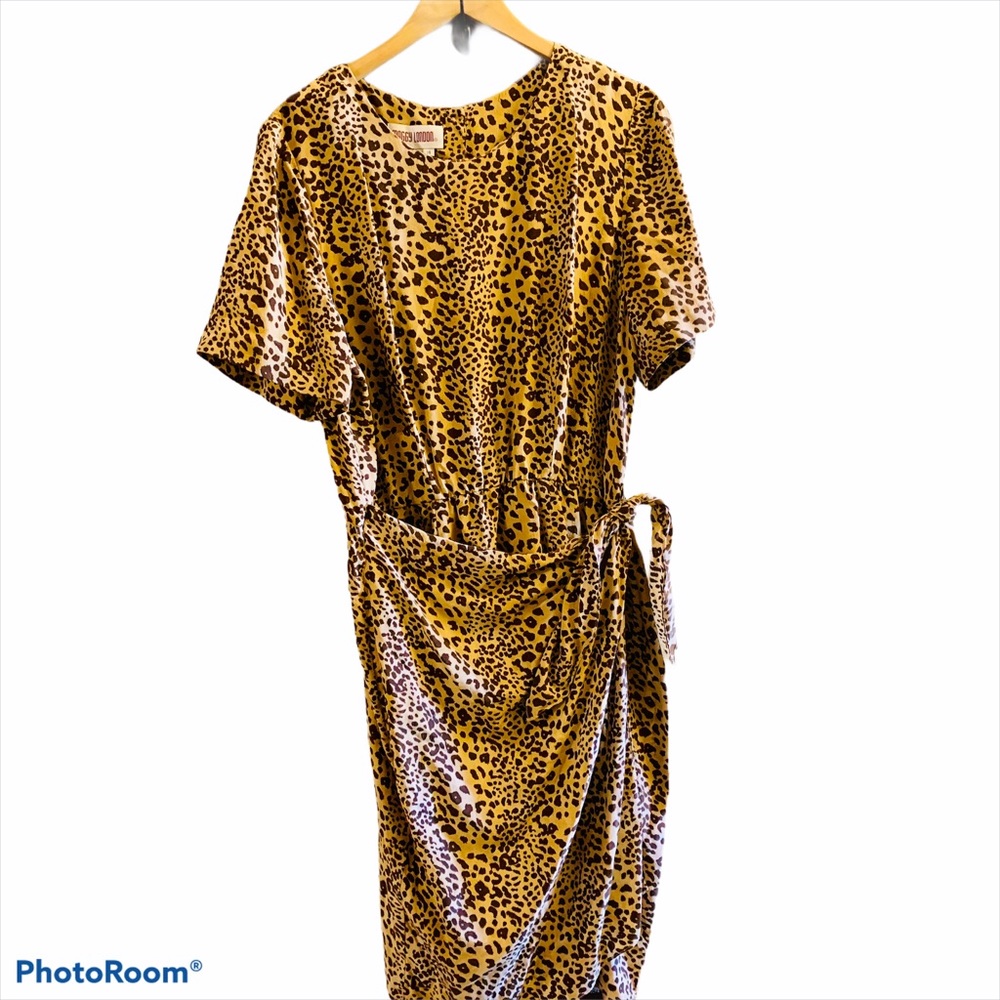 MAGGY LONDON Vintage 90s Leopard Silk Wrap Dress